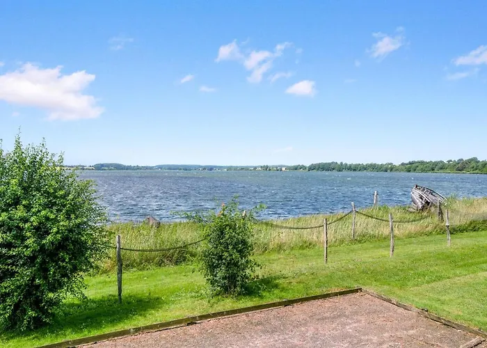 2 Bedroom In Apartamento Hejls